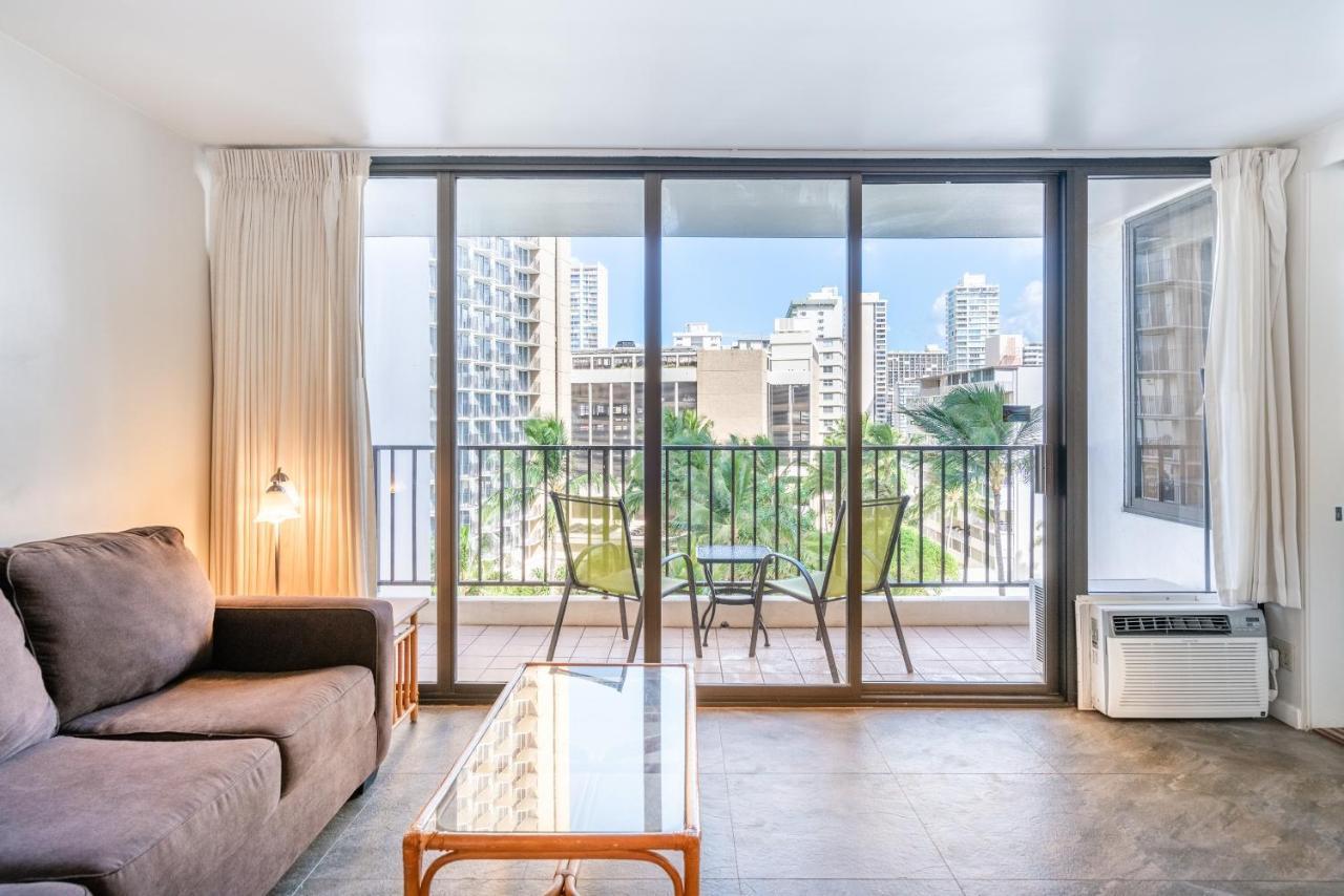 Light & Airy 8Th Floor Ocean View Condo With Lanai Condo Honolulu Exteriör bild