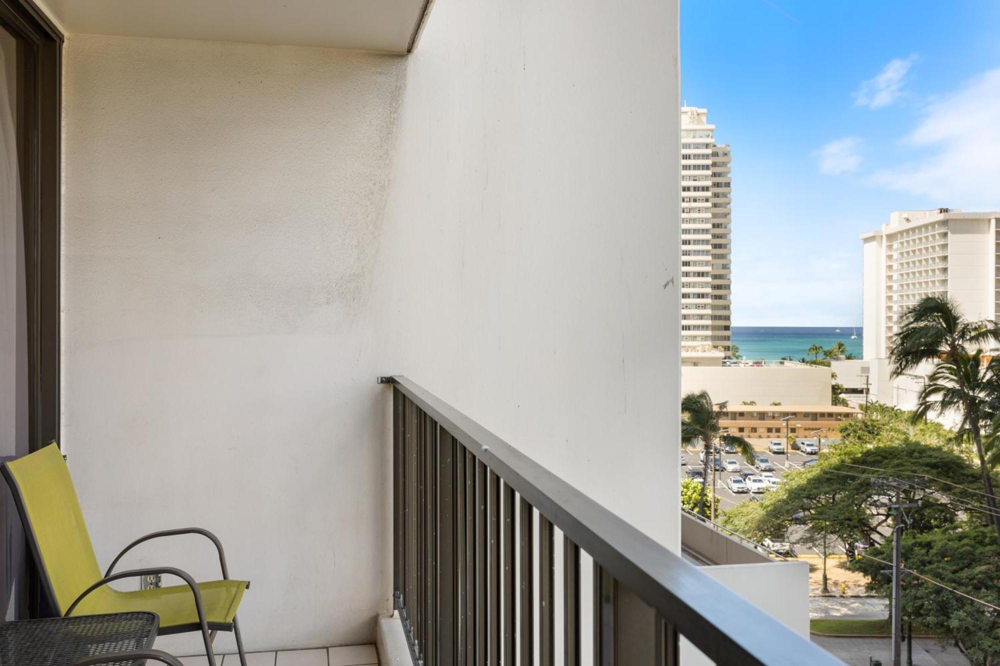 Light & Airy 8Th Floor Ocean View Condo With Lanai Condo Honolulu Exteriör bild